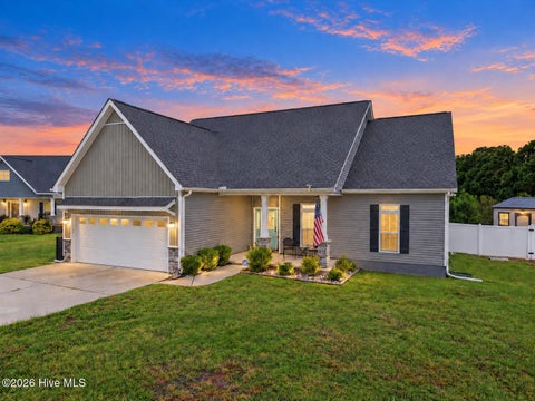 Homes For Sale - 2212 Marinwood Court<br/> Greenville, NC 27834