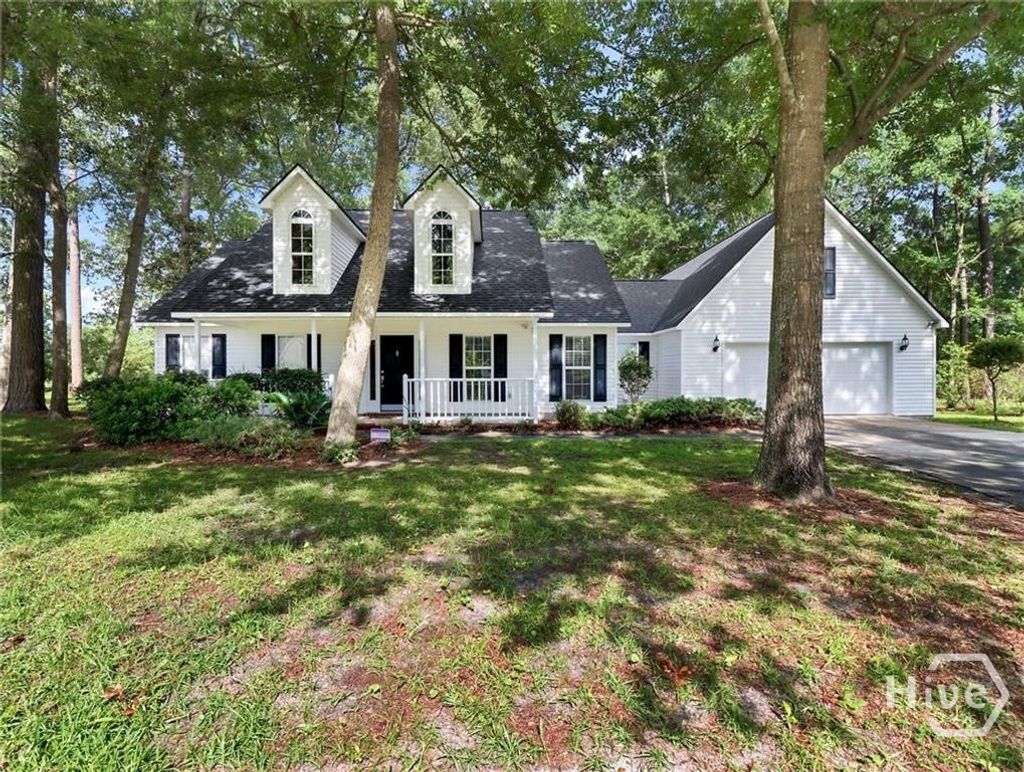 Photo of 195 Egrets Way Lane, Richmond Hill, GA 31324 (MLS # SA347847)