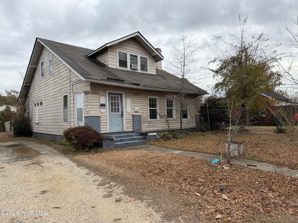 Photo of 624 Poplar Street, Goldsboro, NC 27530 (MLS # 100548044)