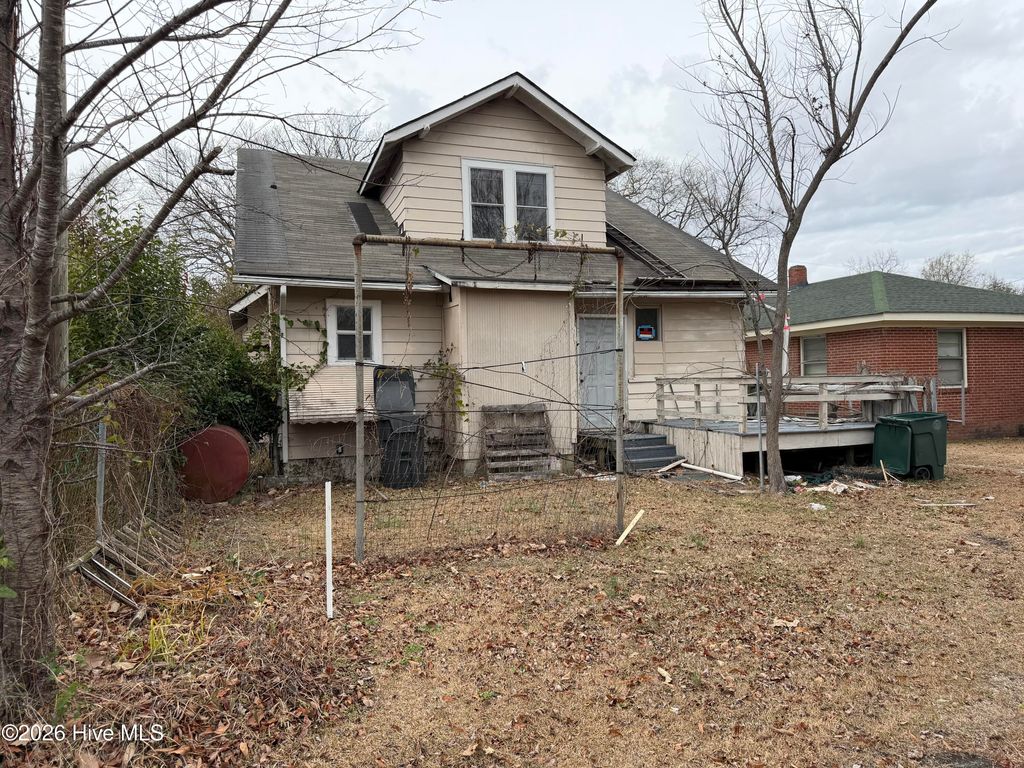 Photo of 624 Poplar Street, Goldsboro, NC 27530 (MLS # 100548044)