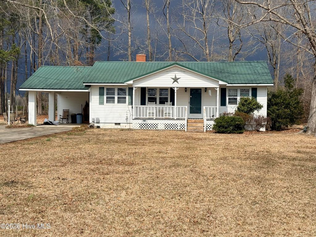 Photo of 496 Hondros Road, Clinton, NC 28328 (MLS # 100556057)