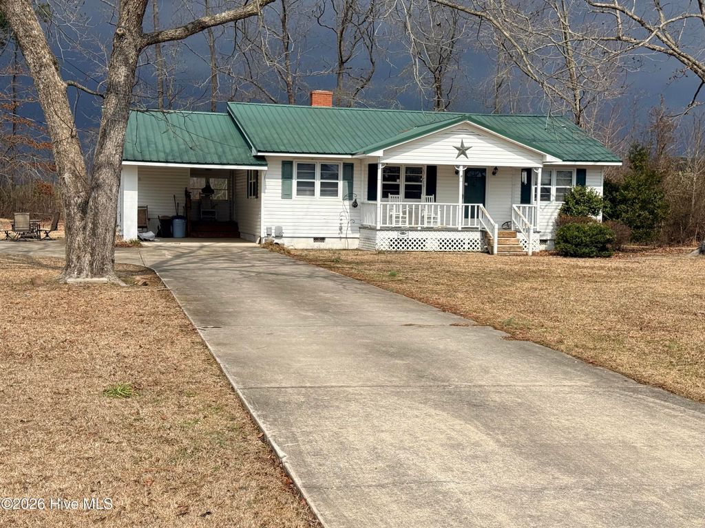 Photo of 496 Hondros Road, Clinton, NC 28328 (MLS # 100556057)