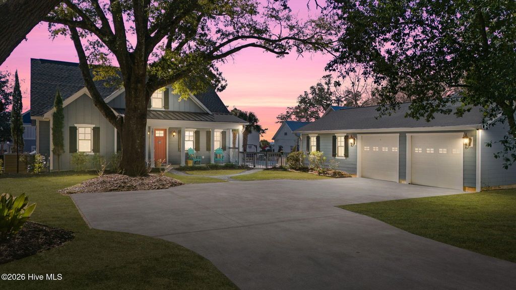 Photo of 209 Clarendon Avenue, Southport, NC 28461 (MLS # 100553836)