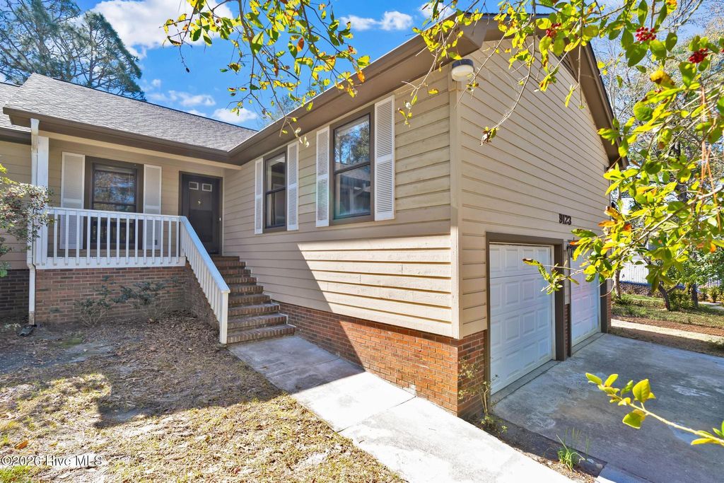 Photo of 9123 Sedgley Drive, Wilmington, NC 28412 (MLS # 100561696)