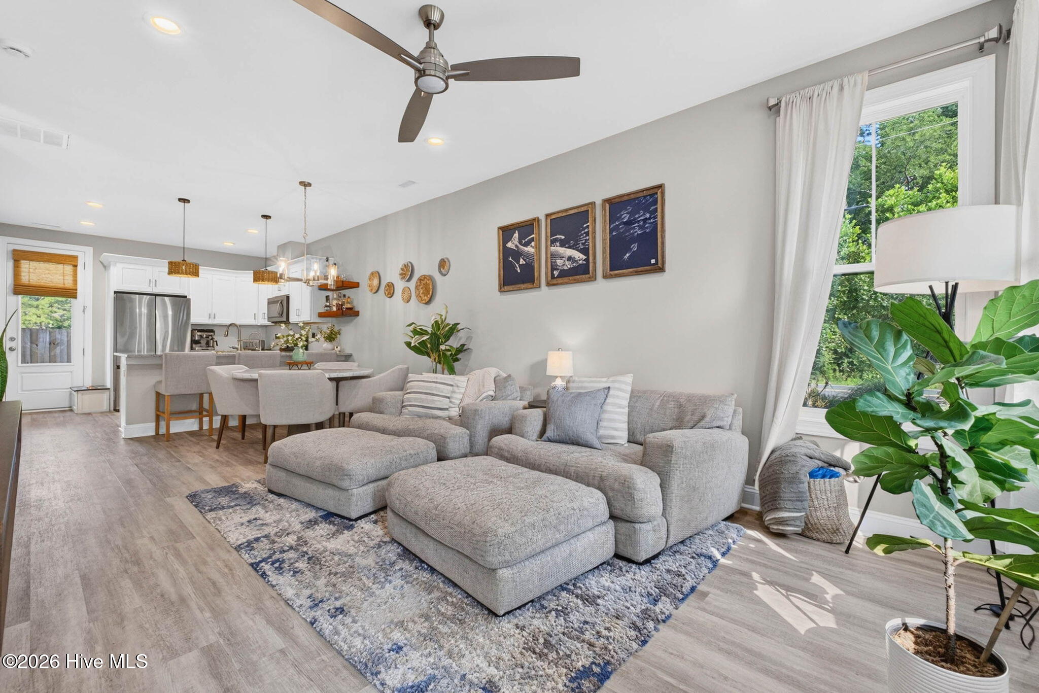 1906 Seacottage Way 8