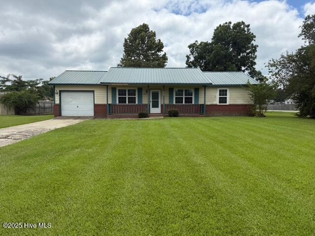 Photo of 1211 Blue Creek Road, Jacksonville, NC 28540 (MLS # 100524608)