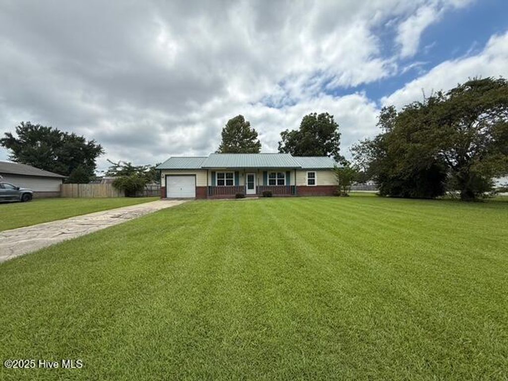 Photo of 1211 Blue Creek Road, Jacksonville, NC 28540 (MLS # 100524608)