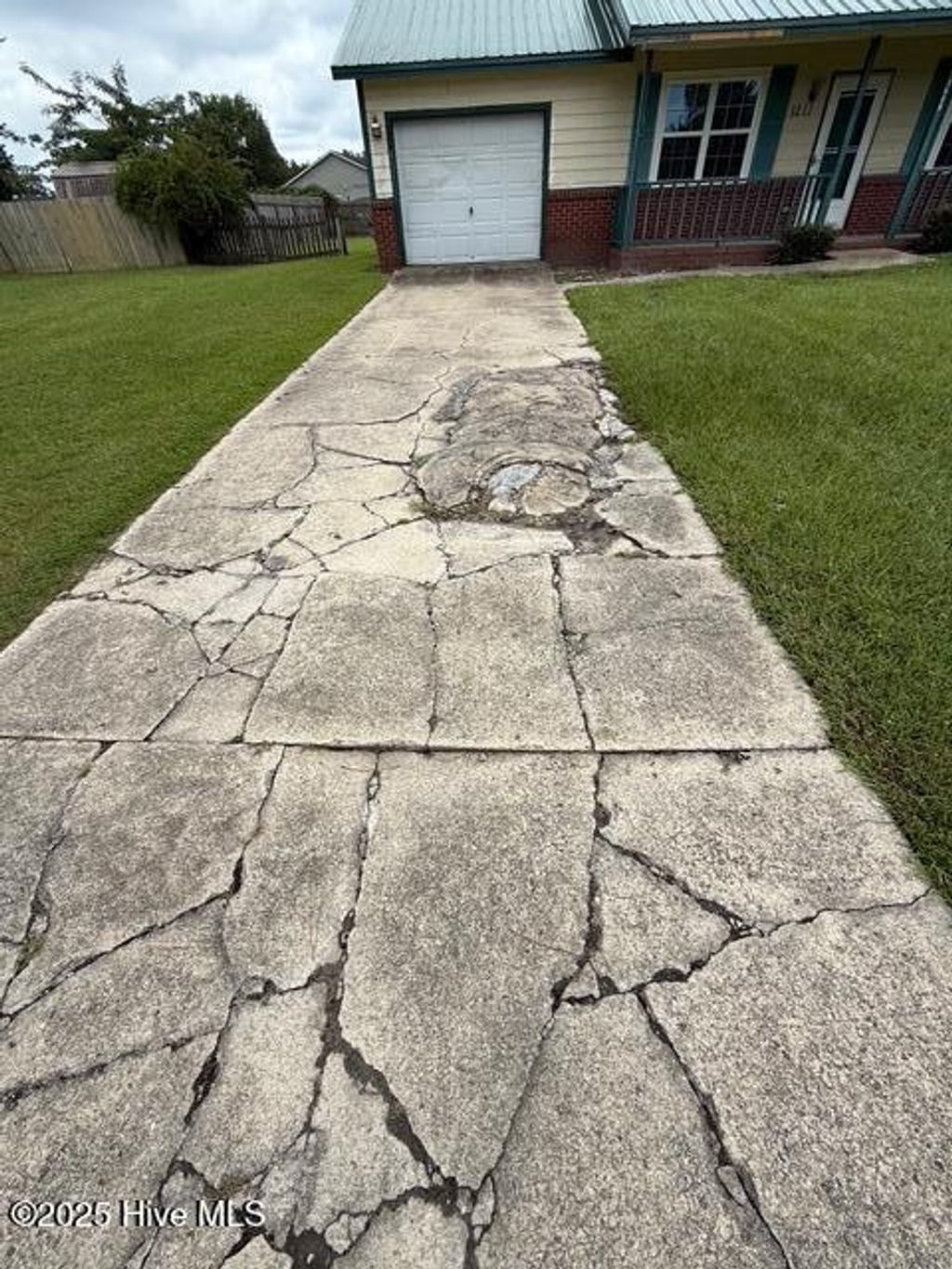 Photo of 1211 Blue Creek Road, Jacksonville, NC 28540 (MLS # 100524608)