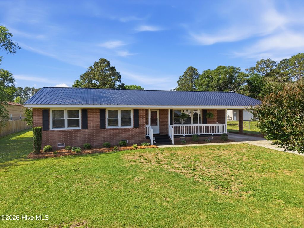 Photo of 755 Central Avenue, Kinston, NC 28504 (MLS # 100574070)