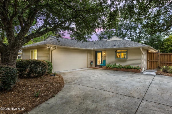 1304 TWO MILE CIR E, WILMINGTON, NC 28405 - Image 1a7f83b052daba682542ad86602f61e4/4153776602