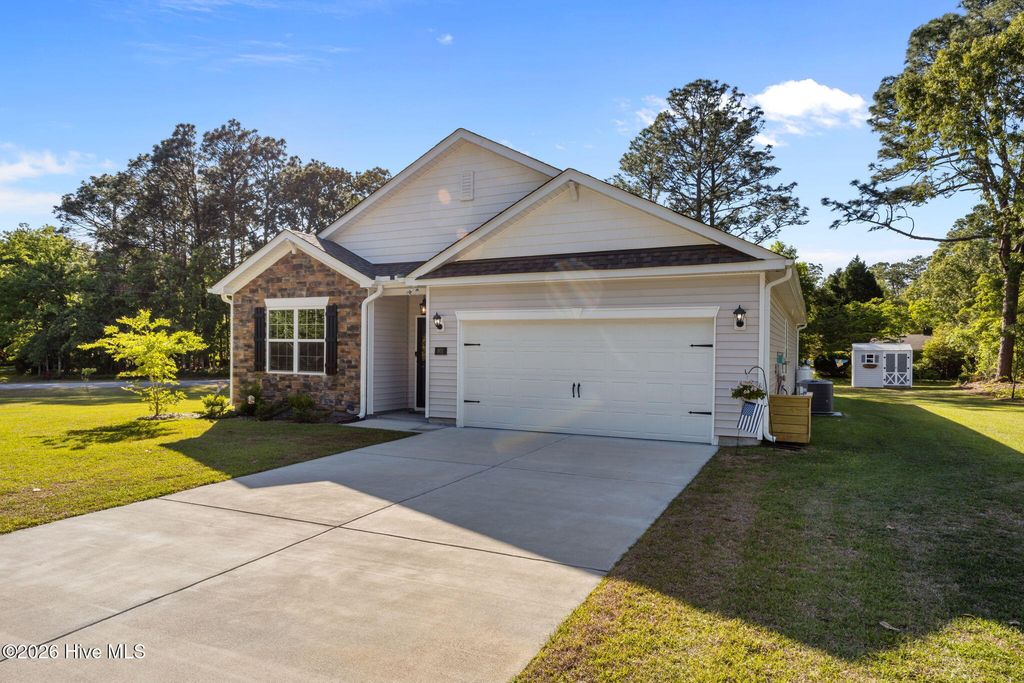 Photo of 801 Crane Drive, New Bern, NC 28560 (MLS # 100570132)