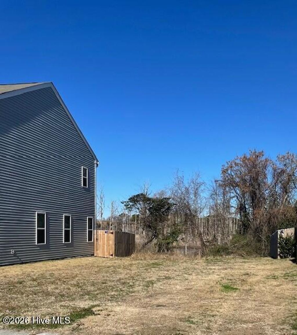 Photo of 1401 Creekfront Drive, Wilmington, NC 28401 (MLS # 100551613)