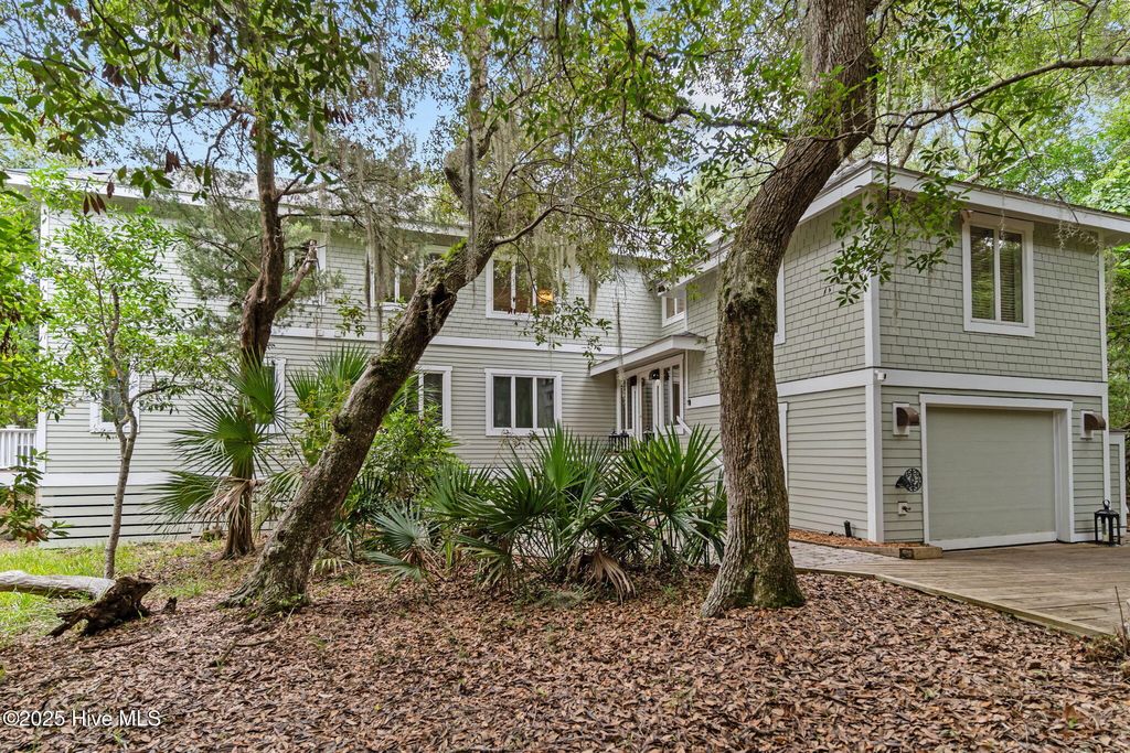 Photo of 112 Edward Teach Wynd, Bald Head Island, NC 28461 (MLS # 100526734)