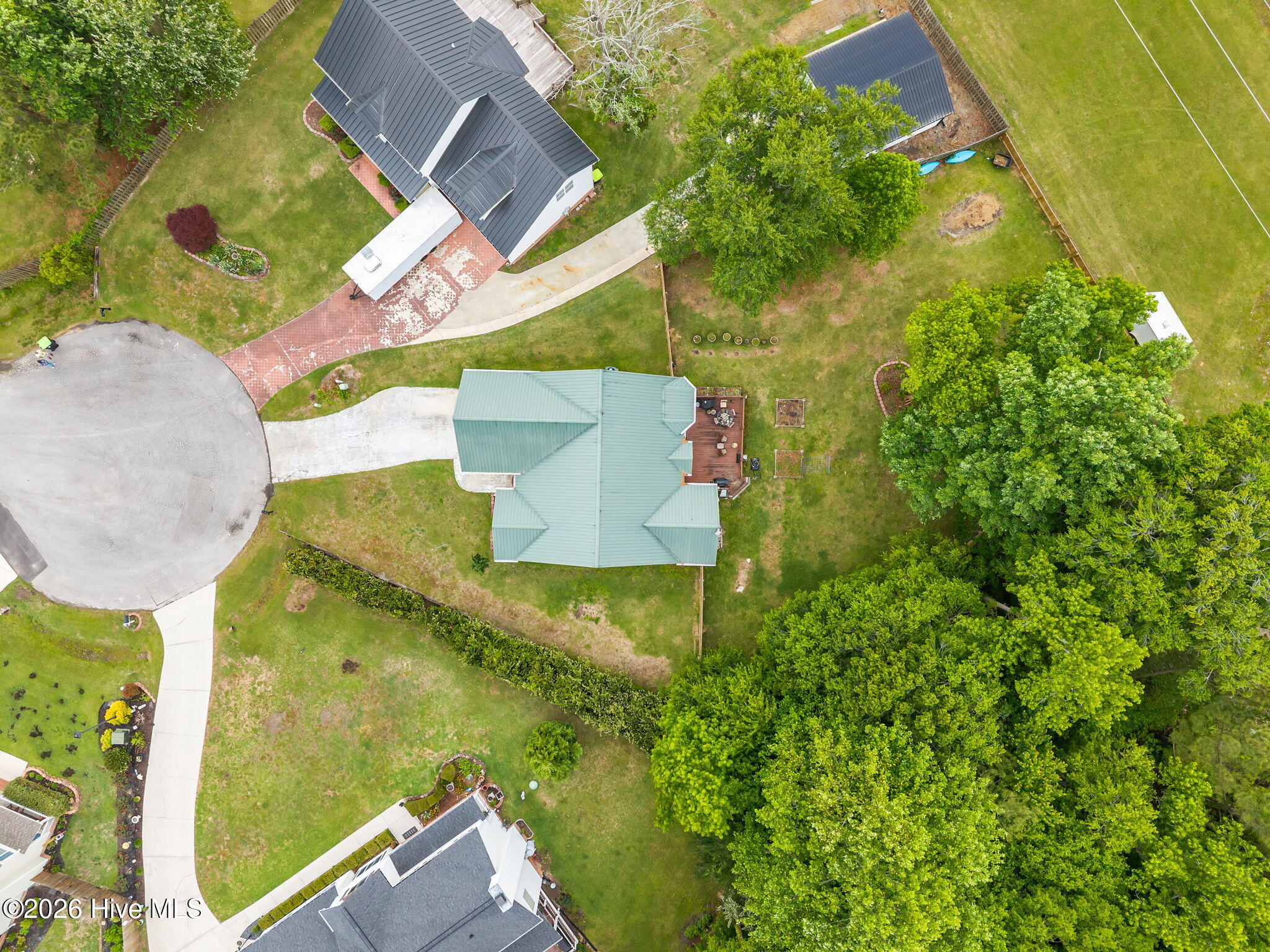 405 W Regent Court