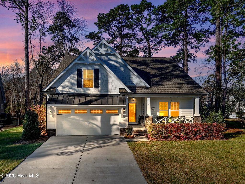 Photo of 4305 Shelter Cove SE, Southport, NC 28461 (MLS # 100561592)