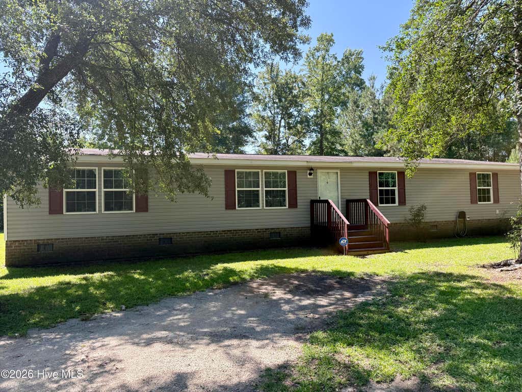 Photo of 231 Oakwood Drive, New Bern, NC 28560 (MLS # 100586925)