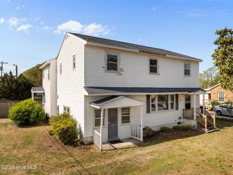Photo of 2501 Avery Street, Morehead City, NC 28557 (MLS # 100567965)