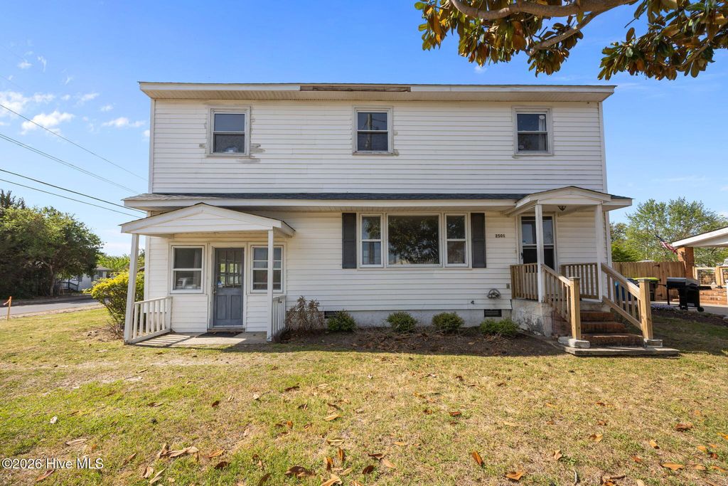 Photo of 2501 Avery Street, Morehead City, NC 28557 (MLS # 100567965)