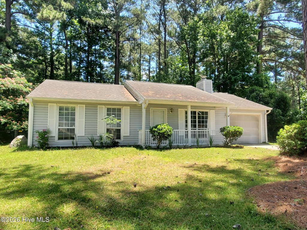 Photo of 204 Rockledge Court, Jacksonville, NC 28546 (MLS # 100579421)