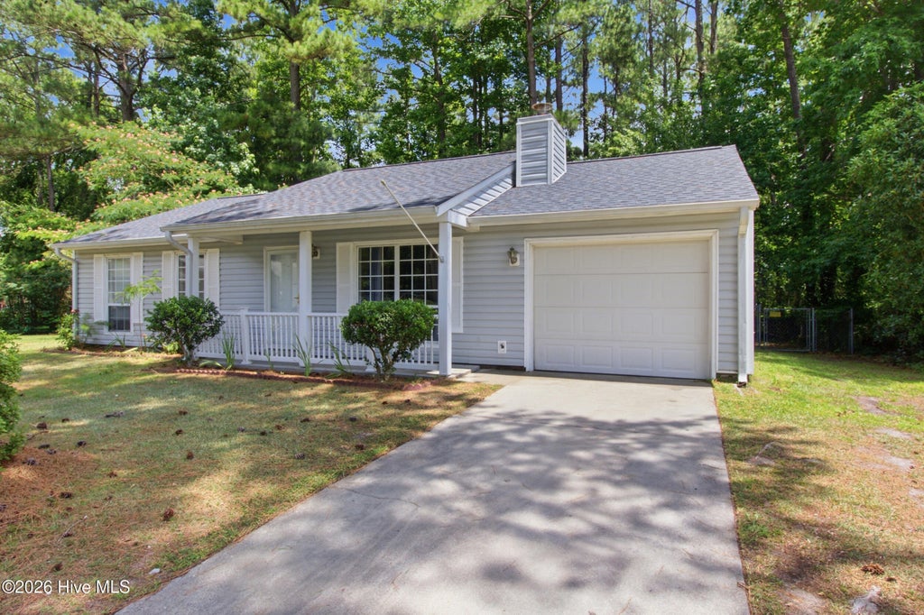 Photo of 204 Rockledge Court, Jacksonville, NC 28546 (MLS # 100579421)