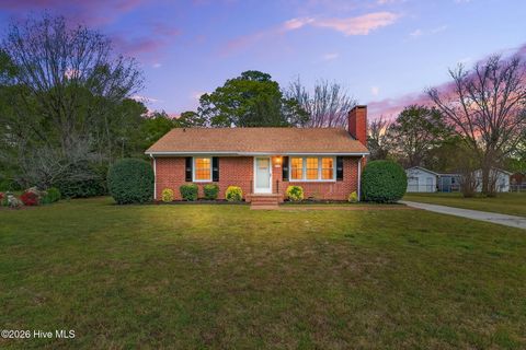 Homes For Sale - 105 Forest Drive<br/> Wayne County, Goldsboro, NC 27534