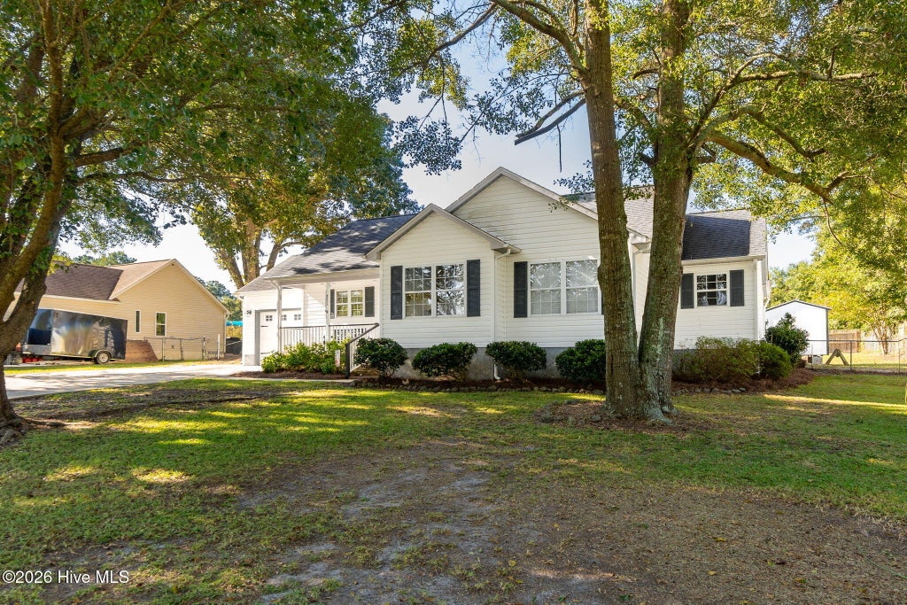 Photo of 821 Roberts Road, Newport, NC 28570 (MLS # 100611970)