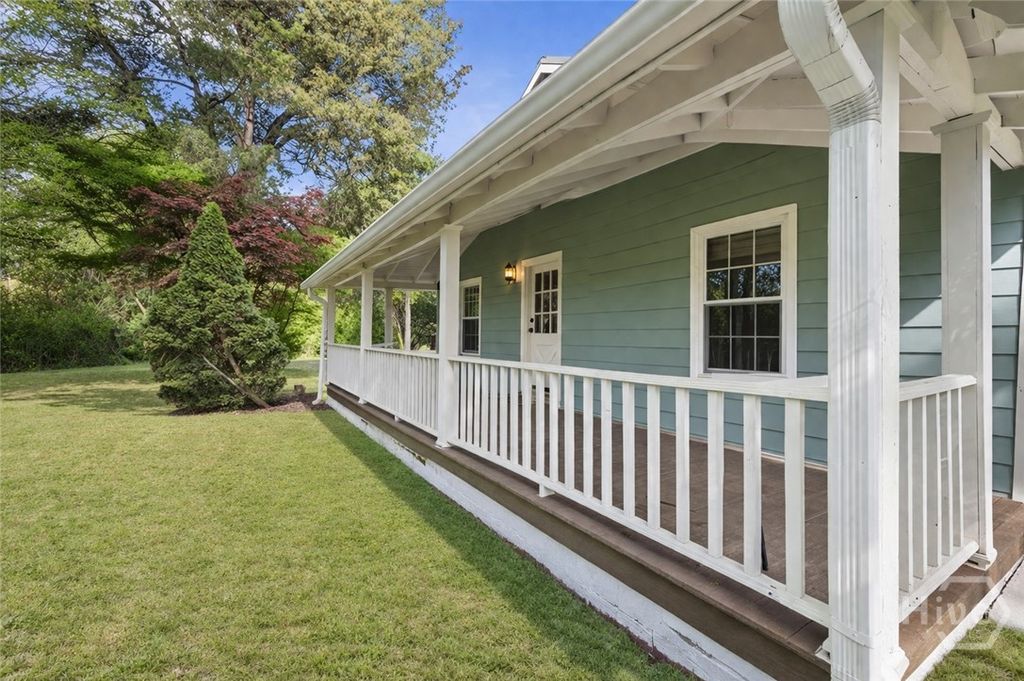 Photo of 841 Crooked Creek Road Rd, Athens, GA 30607 (MLS # CL352798)