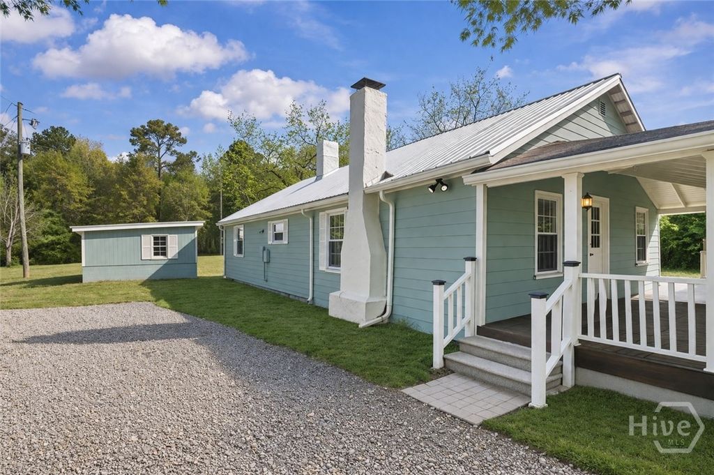 Photo of 841 Crooked Creek Road Rd, Athens, GA 30607 (MLS # CL352798)