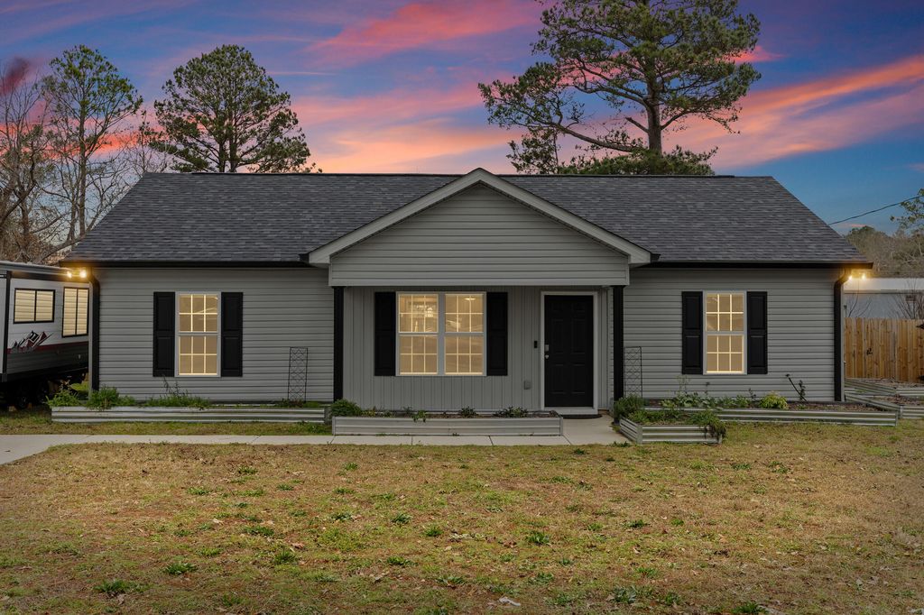 Photo of 109 Matthews Street, Wrens, GA 30833 (MLS # 551041)