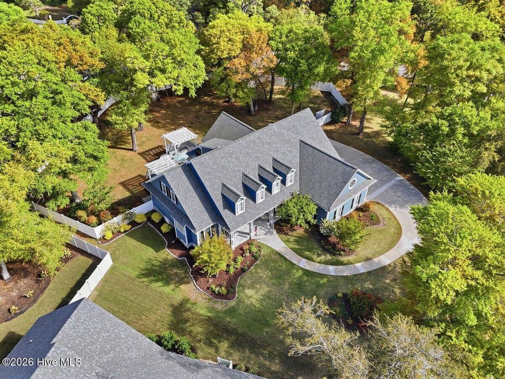 Photo of 6179 Compass Court, Southport, NC 28461 (MLS # 100567087)