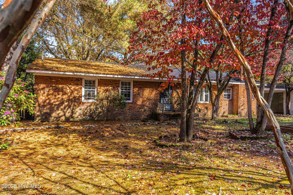 Photo of 806 Currie Street, Carthage, NC 28327 (MLS # 100598848)