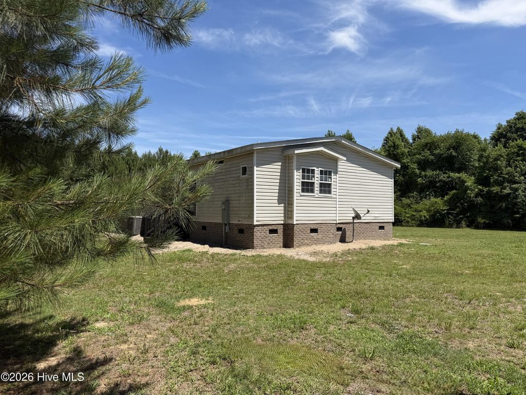 Photo of 194 Barbee Road, Richlands, NC 28574 (MLS # 100583571)