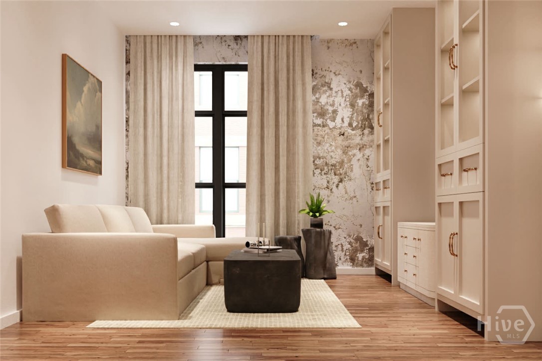 283 East Clayton Street 204