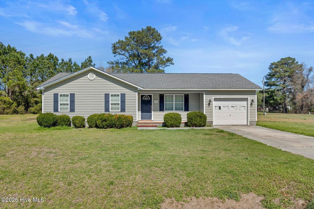 Photo of 100 Burrell Lane, Richlands, NC 28574 (MLS # 100561392)