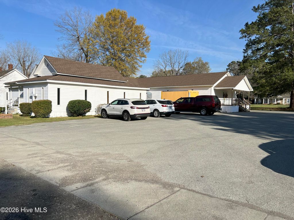 Photo of 213 E Columbus Street, Whiteville, NC 28472 (MLS # 100551434)