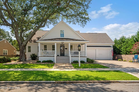 Photo of 100 S 27th Street, Morehead City, NC 28557 (MLS # 100599557)
