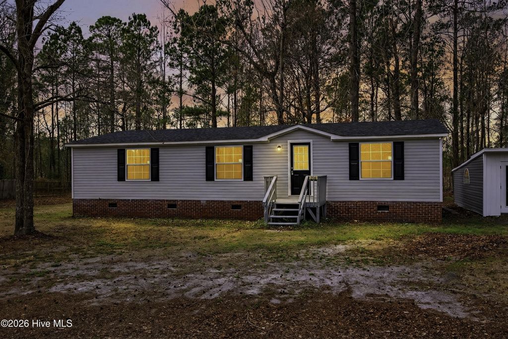 Photo of 110 Winchester Lane, Rocky Point, NC 28457 (MLS # 100556800)