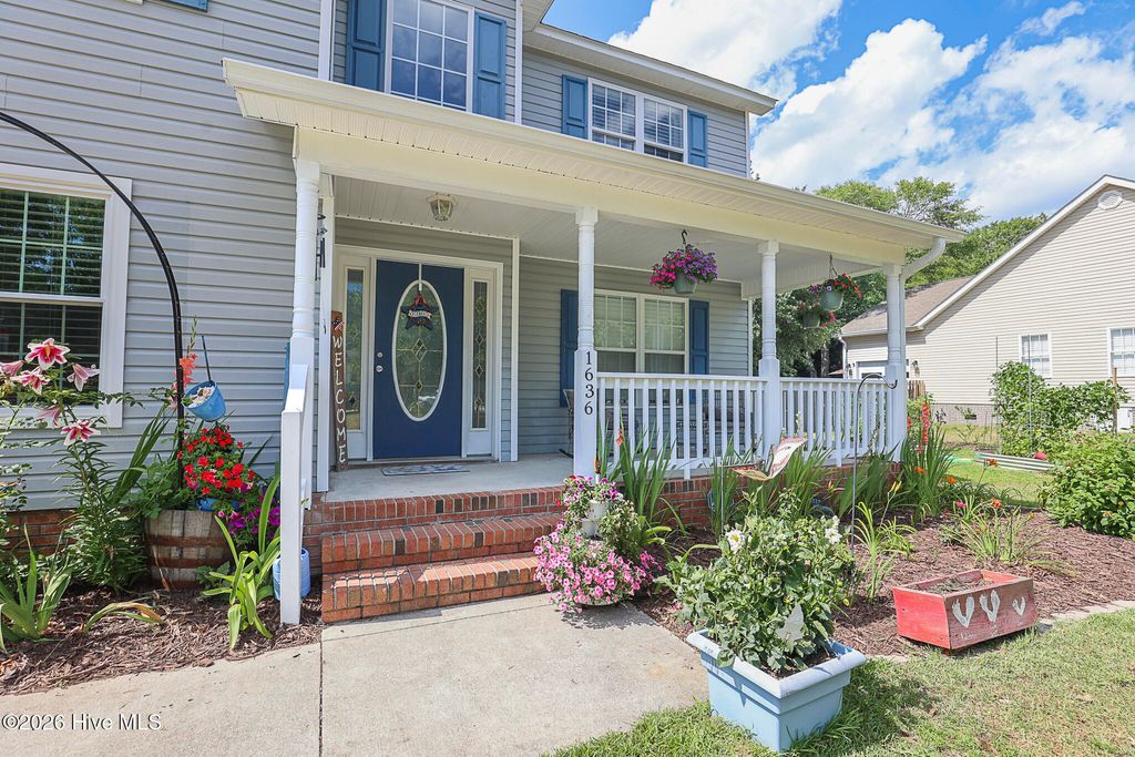 Photo of 1636 Chadwick Shores Drive, Sneads Ferry, NC 28460 (MLS # 100584253)