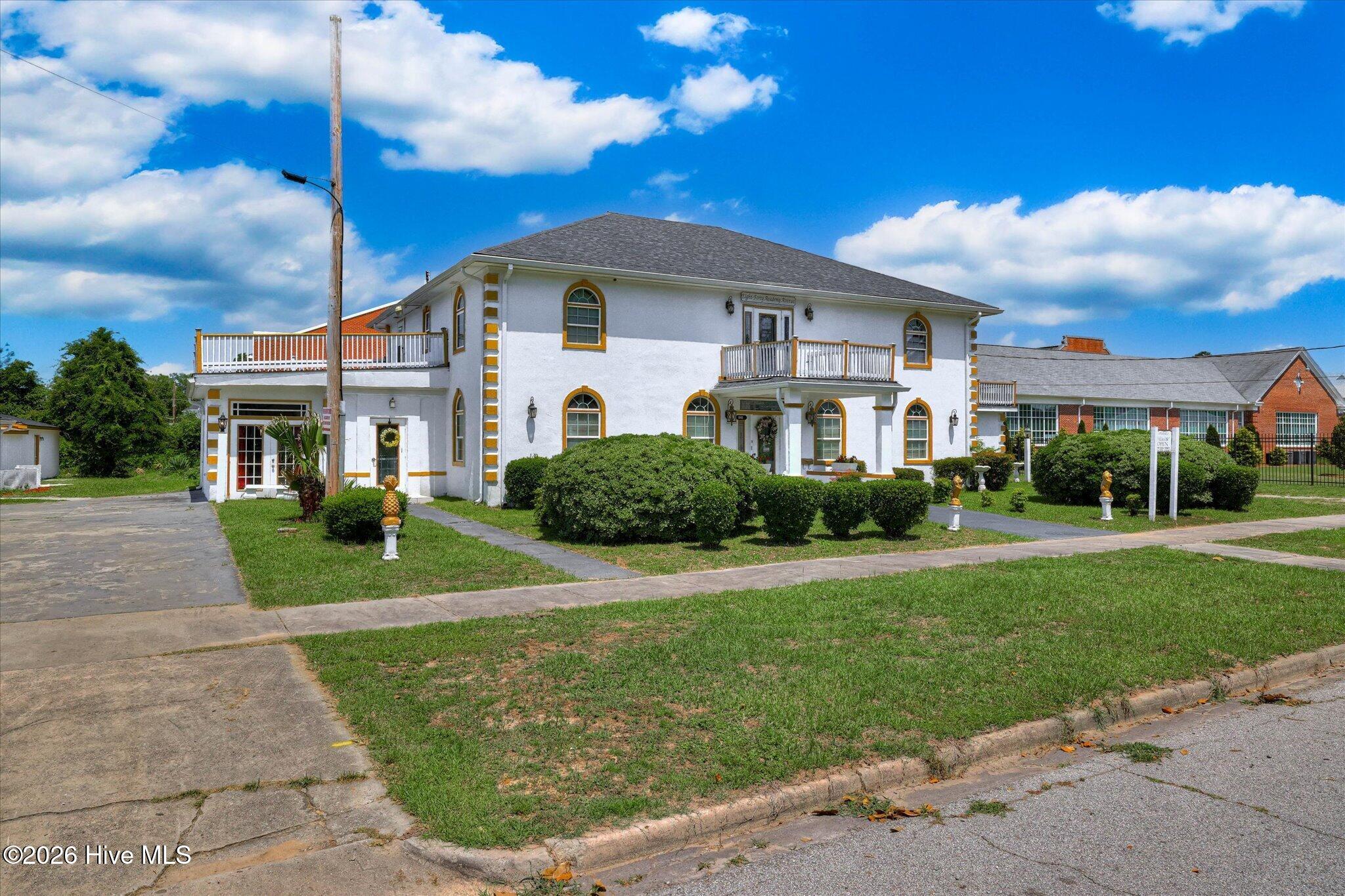 840 Academy Avenue