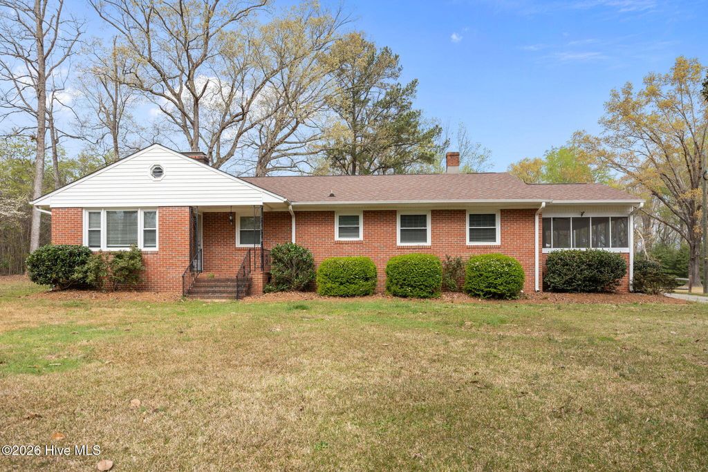 Photo of 1420 Us 1 Highway, Cameron, NC 28326 (MLS # 100564704)