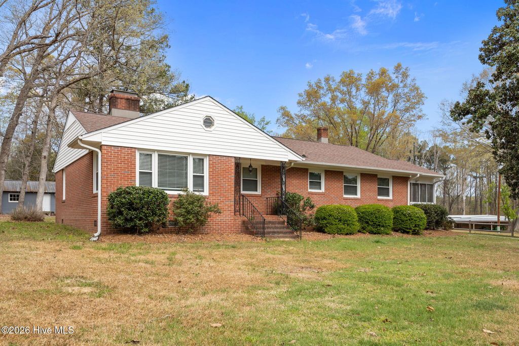 Photo of 1420 Us 1 Highway, Cameron, NC 28326 (MLS # 100564704)