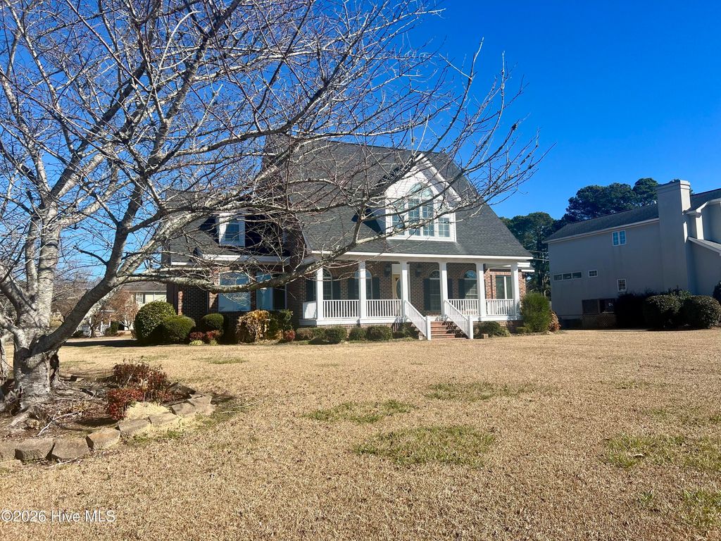 Photo of 206 Austin Point Drive, Washington, NC 27889 (MLS # 100549874)