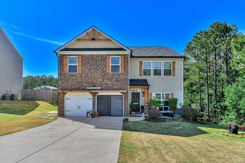 Photo of 1528 Oglethorpe Drive, Hephzibah, GA 30815 (MLS # 555501)