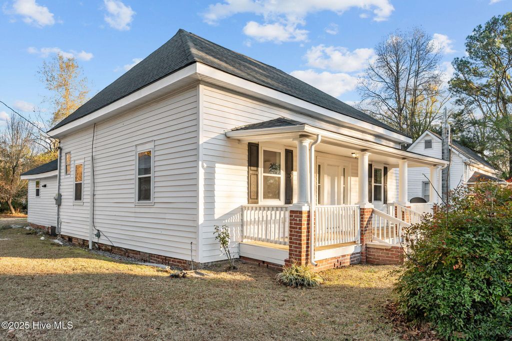 Photo of 206 N Broad Street, Everetts, NC 27825 (MLS # 100545740)