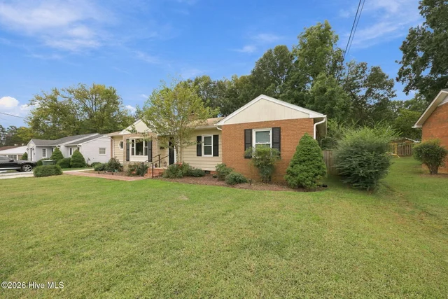 517 E Pine Street, photo 2 of 36