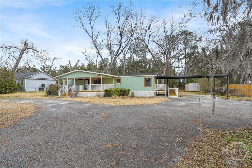 Photo of 232 Oak Drive Dr, Bloomingdale, GA 31302 (MLS # SA348982)