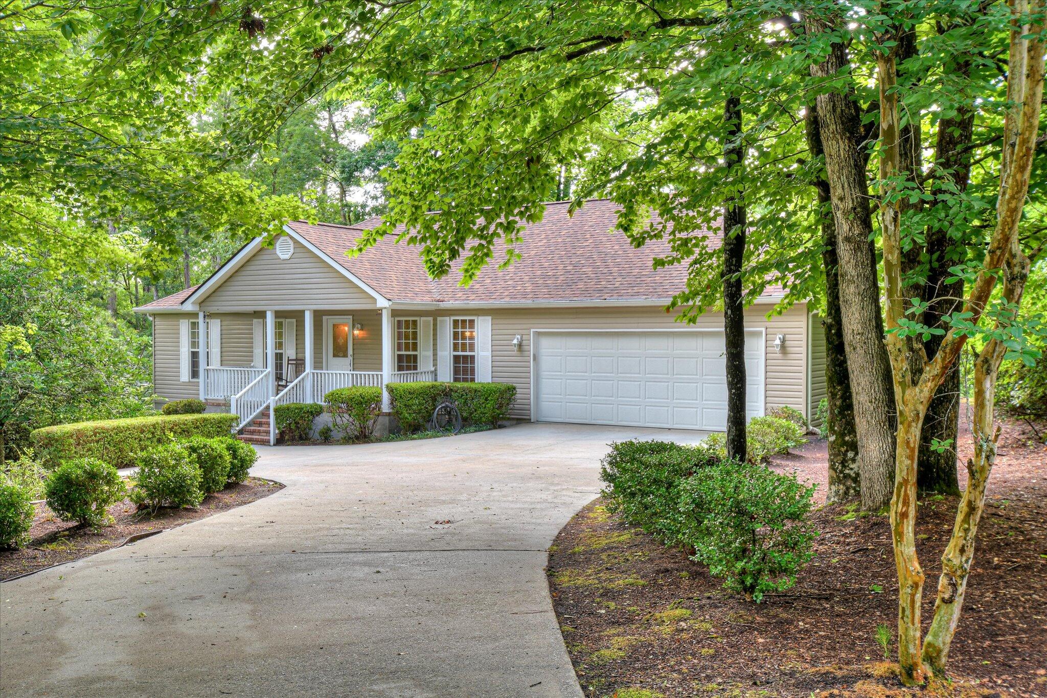 160 Crescent Drive