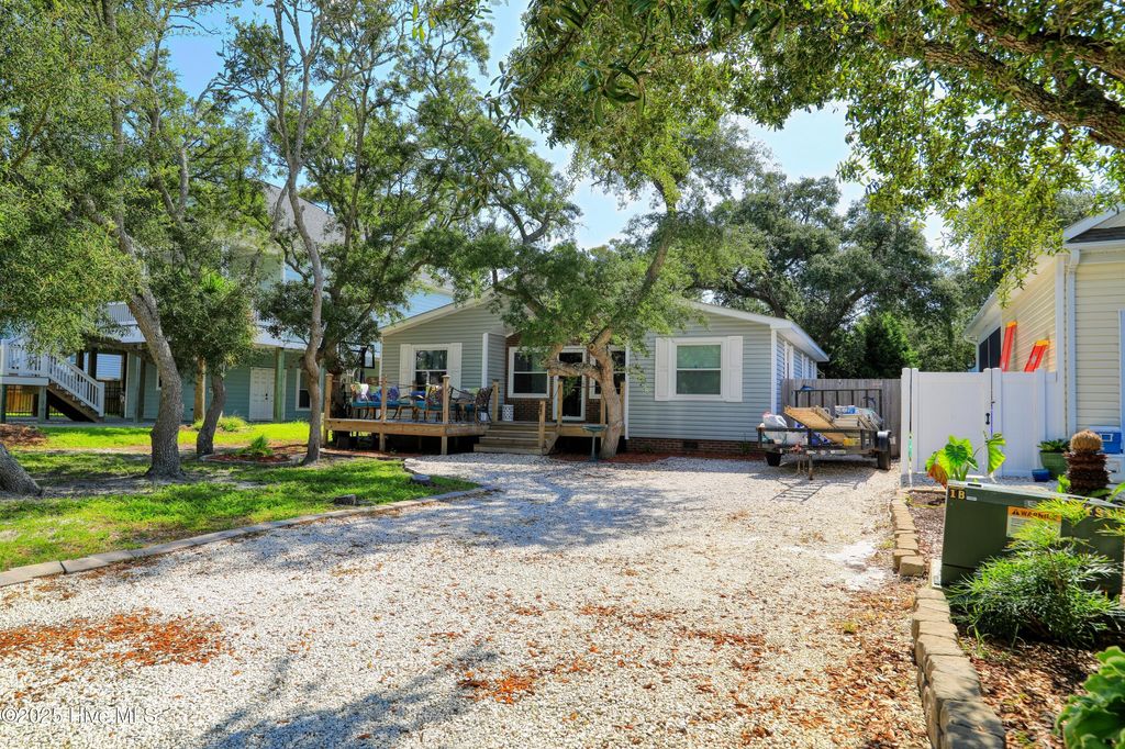 Photo of 206 NE 51st Street, Oak Island, NC 28465 (MLS # 100523297)