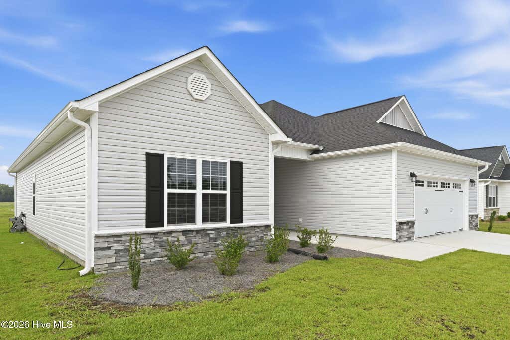 Photo of 212 Windsor Run Boulevard, Jacksonville, NC 28546 (MLS # 100593564)