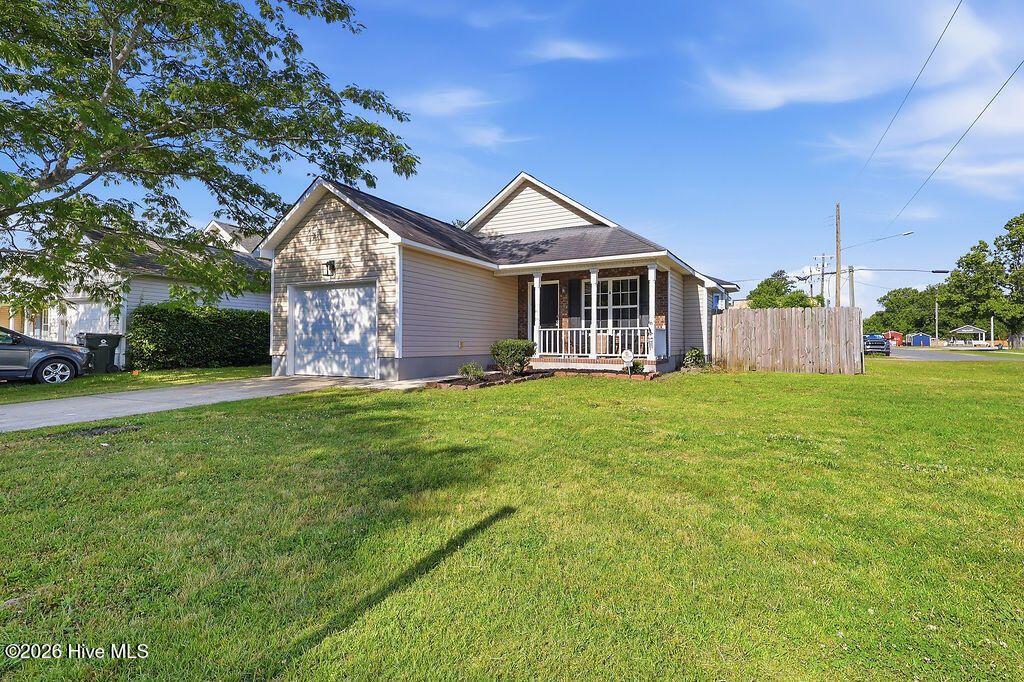 Photo of 500 Mattocks Avenue, Maysville, NC 28555 (MLS # 100574853)